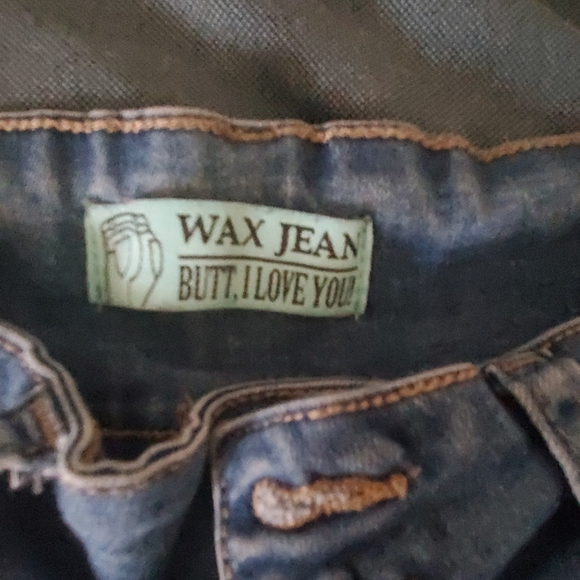 Jeans - Picture 2 of 3